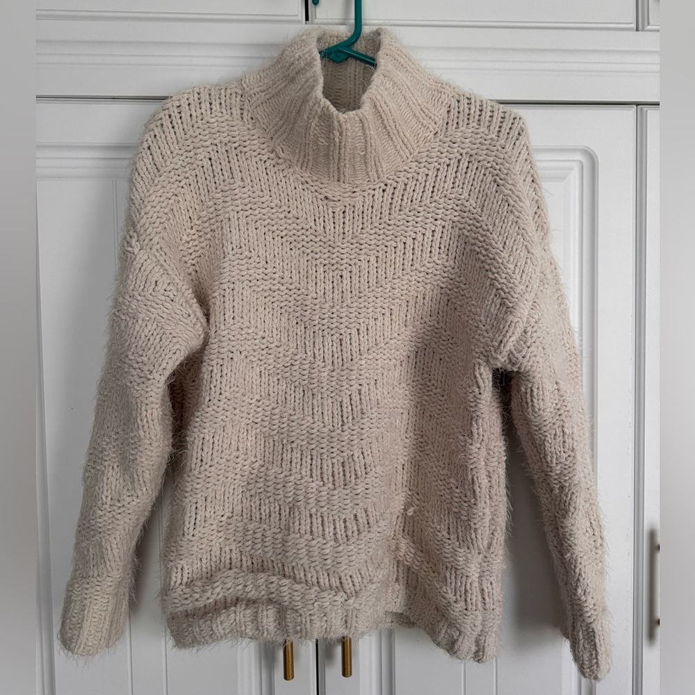 Willow & Wind Chunky Cozy Cream Turtleneck Sweater
